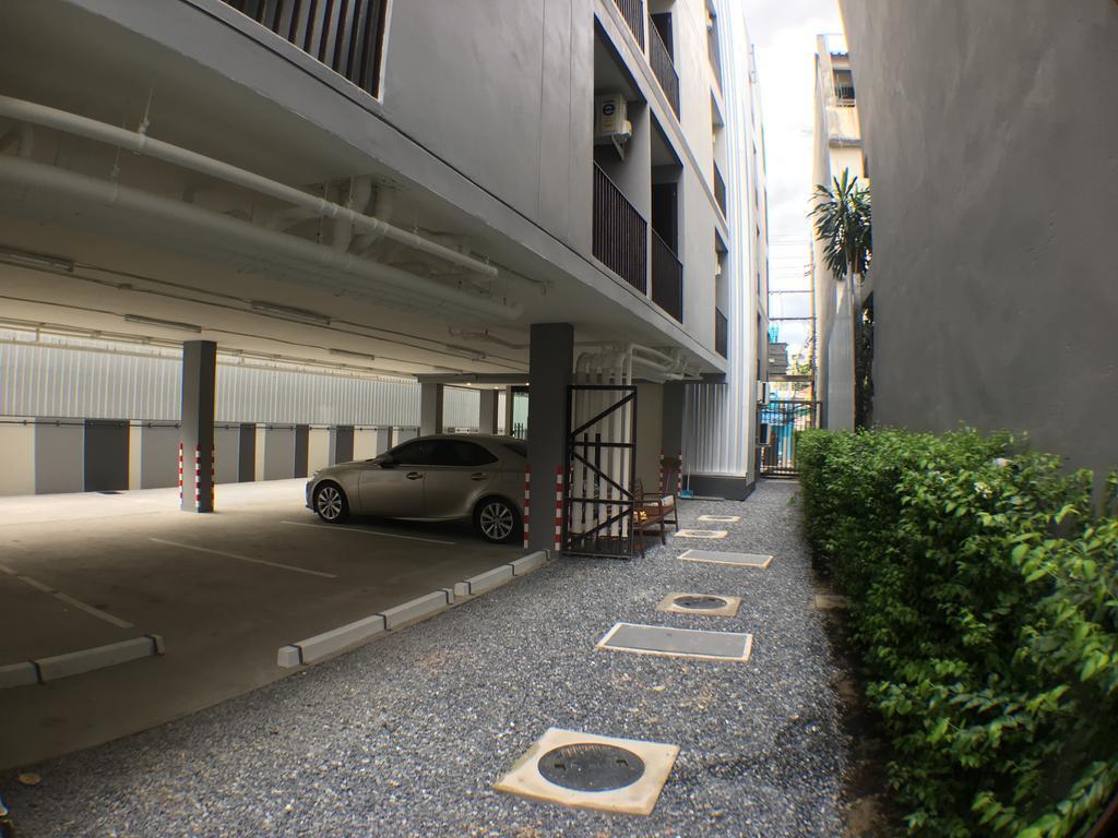 28 Place Bangkok Buitenkant foto